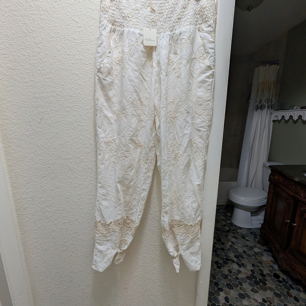 Free People Cream Lace Cropped Pants
